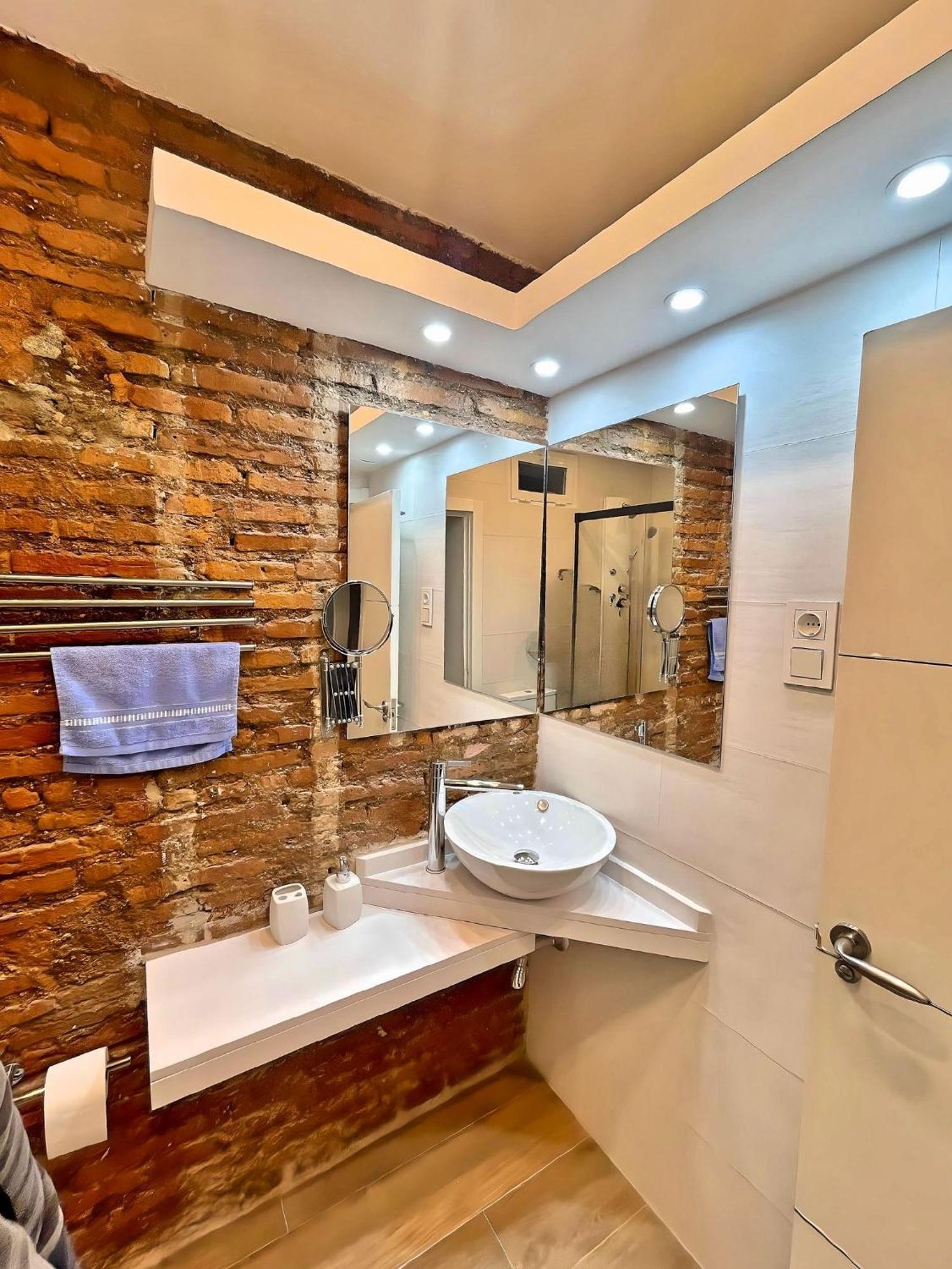 Excellent Location Malaga Centro Historico 2 Bed Flat Leilighet Eksteriør bilde